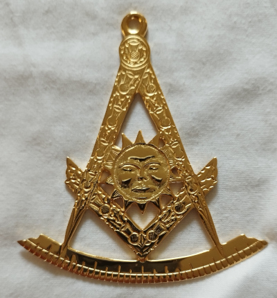 Craft Lodge Officers Collar Jewel - R. W. Master (Scottish) - gilt - Click Image to Close